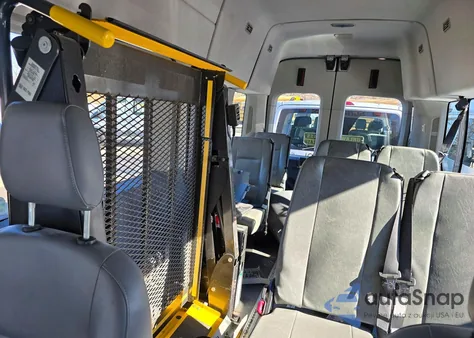 2015 Ford Transit T-350 z USA, uszkodzony, nr VIN 1FBZX2XM8FKA67809